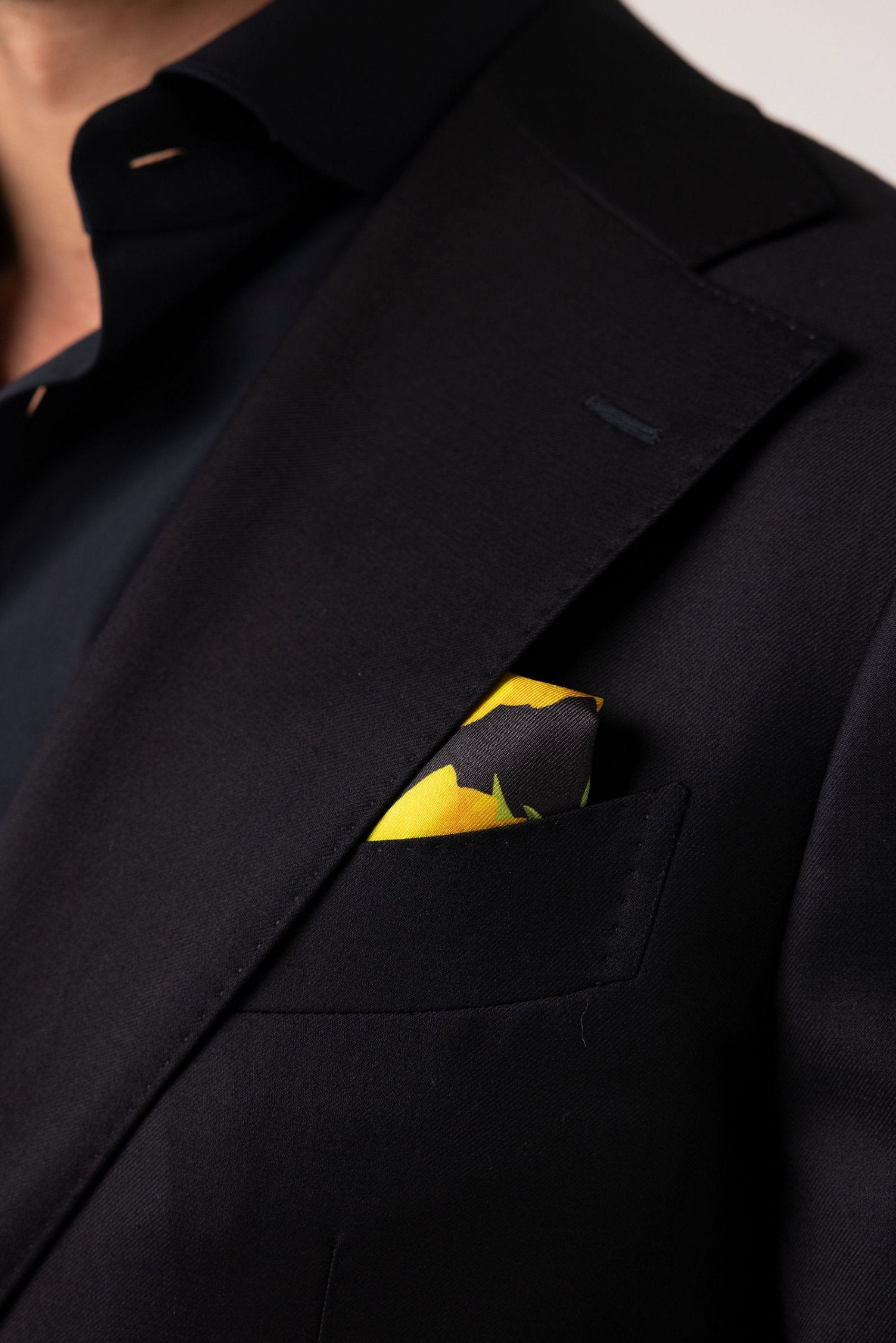 Black Tulips Handkerchief - Samir Bachkami