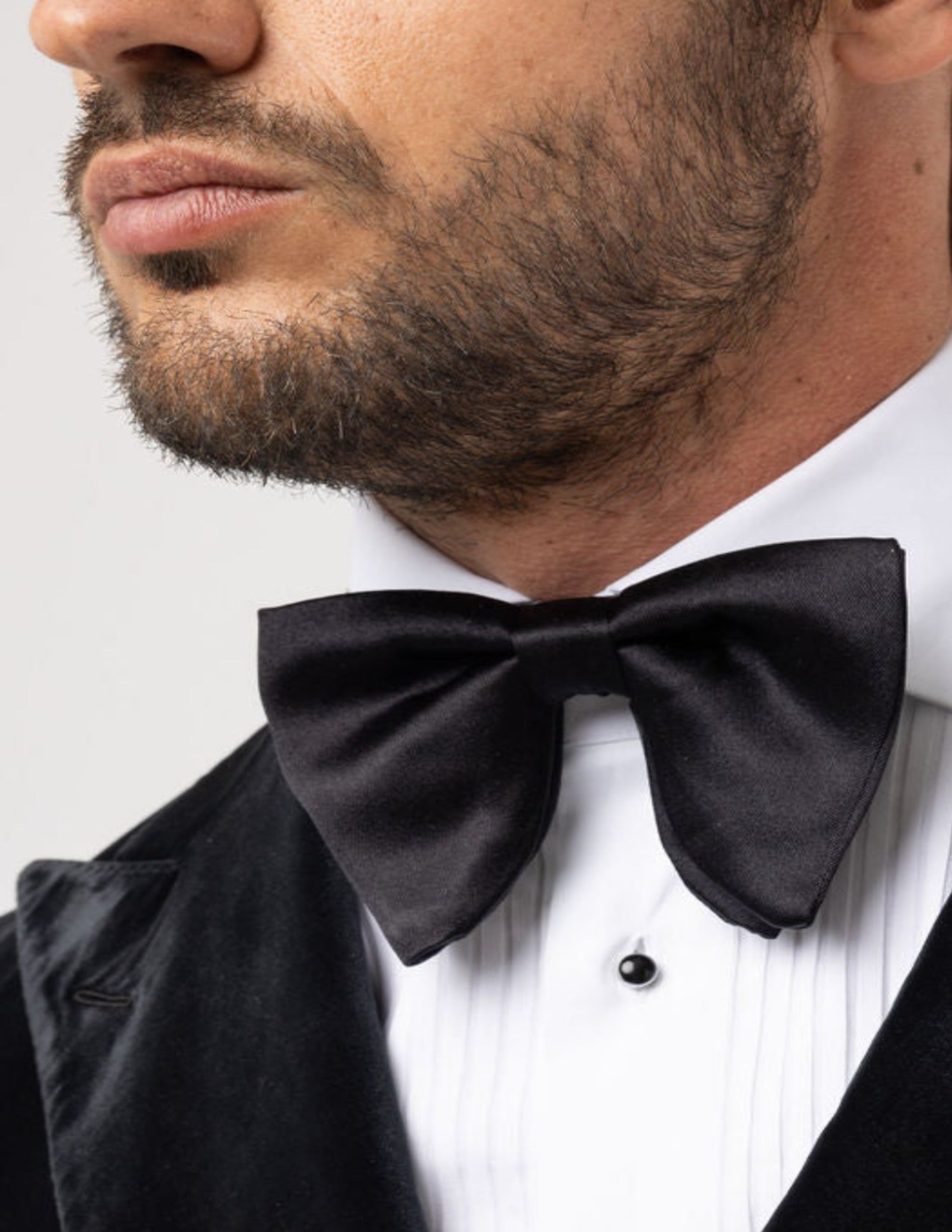 Black Medium Silk Bow Tie - Samir Bachkami